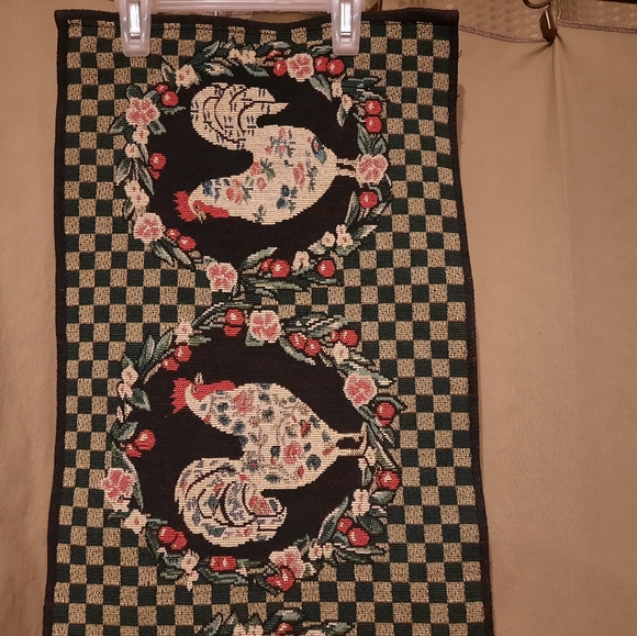Country Rooster Tapestry Table Runner - Picture 3 of 8